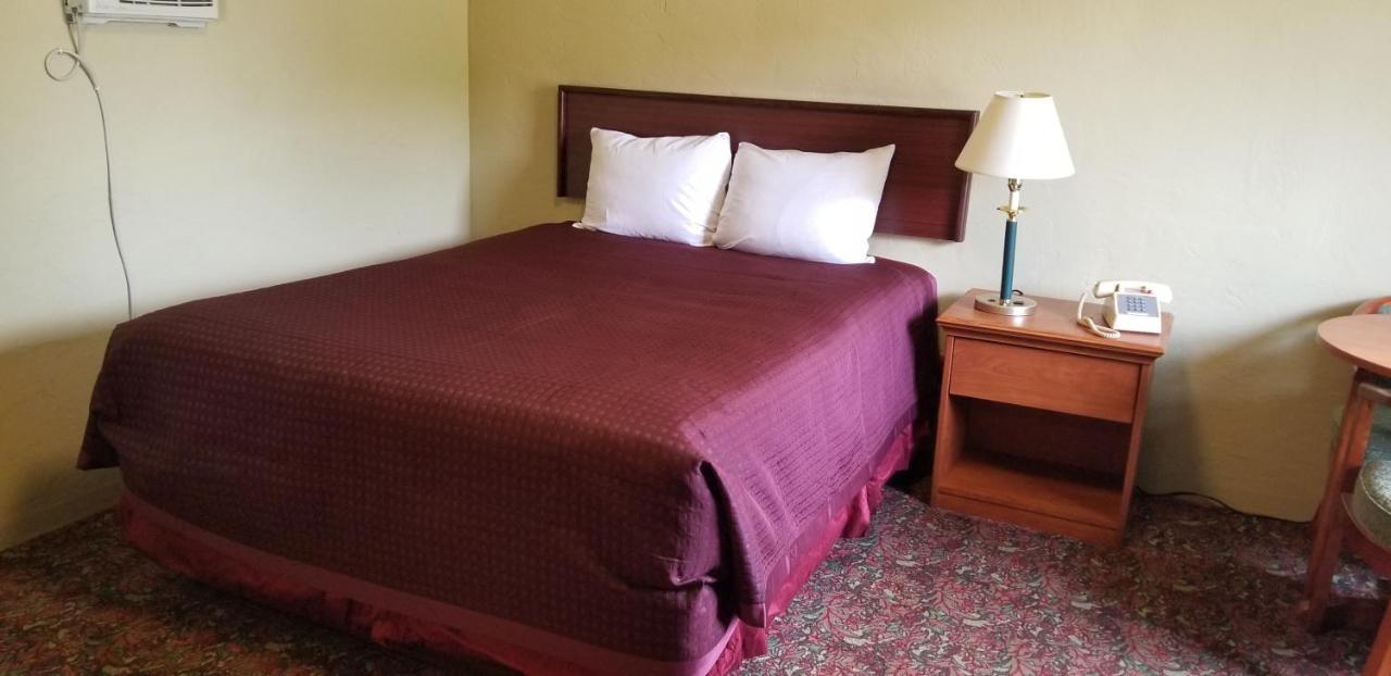 Quick Stop Motel Round Prairie Экстерьер фото